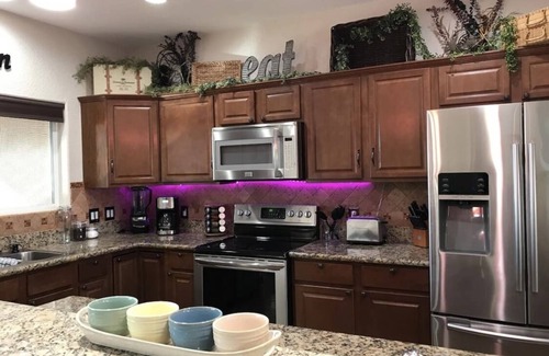 Lake Havasu City House | Relaxing Pool Home! Spacious 3 BR Home with Private Pool Minutes Away from Lake
