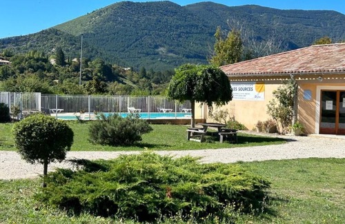 Montbrun-les-Bains Apartment | Relaxing Retreat Near Thermal Baths: Comfort & Nature, With Pool & Free Parking