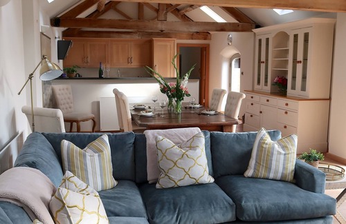 Eaton Mascott House | Relaxing Retreat in Shropshire