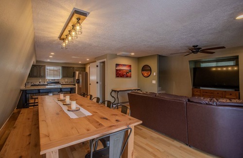 Meadow View Heights Cabin | Relaxing retreat in Duck Creek, lots of exciting adventures inside and out