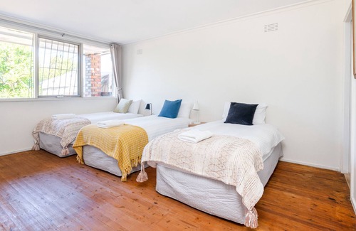 Maroubra South House | Relaxing Retreat in Maroubra-Mins drive to Beach