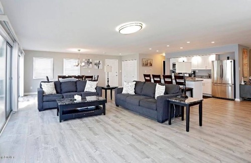 Louisville House | Relaxing River Front Home-Renovated and Centrally Located