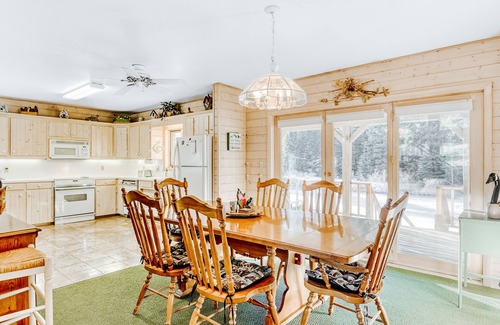 South Fork Cabin | Relaxing riverfront cabin w/river & mountain view, wraparound deck, and firepit