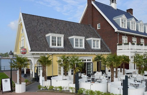 Municipality of Huizen Hotel | Relaxing Stay Near Naarderbos Trails & De Kemphaan Park