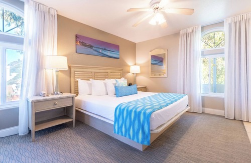 Capistrano Beach Hotel | Relaxing Stay! Private Balcony & Full Kitchen! Outdoor Onsite Pool!
