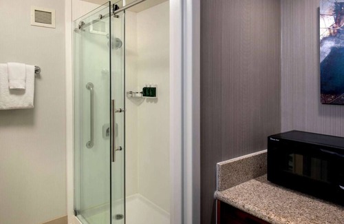 Milford Hotel | Relaxing Stay, Two 1BR Units With Pool, Enjoy Nearby Boston Attractions!