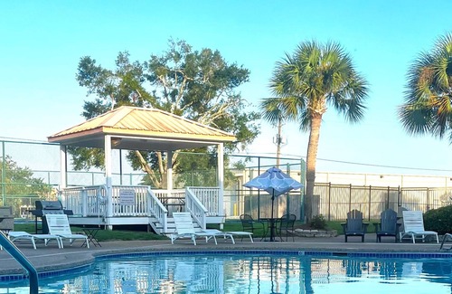 Biloxi Condo | "Relaxing Stay with Comfort, Style, and Gulf Views-Good Vibes Condo in Biloxi!"