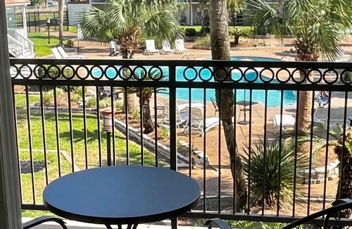 Biloxi Condo | "Relaxing Stay with Comfort, Style, and Gulf Views-Good Vibes Condo in Biloxi!"