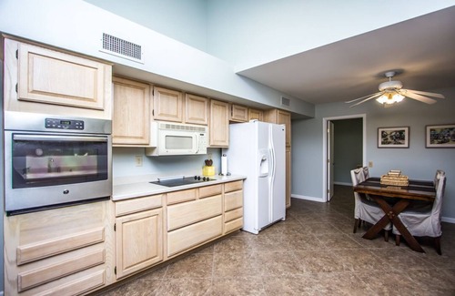 Sun City West House | Relaxing Sun City West Stay 55+ Community