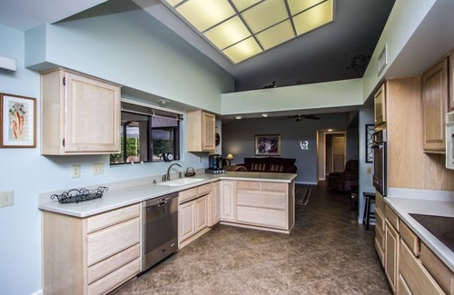 Sun City West House | Relaxing Sun City West Stay 55+ Community
