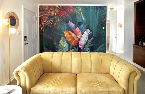 Melbourne House | Relaxing Tropical Getaway! Coral Cottage Melbourne- family and pet friendly home