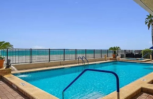 North Redington Beach Apartment | Relaxing Beachfront Condo in North Redington Beach