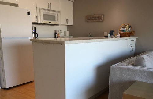Belmont Park Condo | Relaxing Water View Condo just blocks away from Belmont Shore and Naples Canal