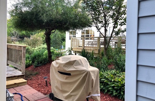 Bohners Lake House | Relaxing welcome at the lake