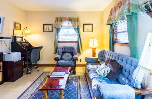 Ocklawaha House | Relish the Complete and Perfect Solitude of your Cabin in the Woods