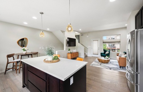 Northfield House | Relocation-Ready 2BR Near DIA,Dog OK ,CentralPark