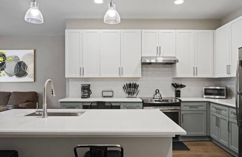 Paw Creek Condo | Reluxme | 1BR Lux Condo in Prime Location!