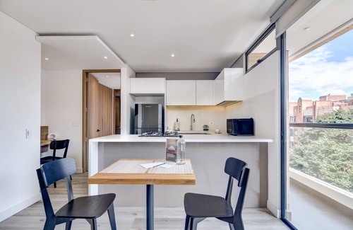 San Patricio Apartment | Remarkable 1BR Balcony in Santa Barbara