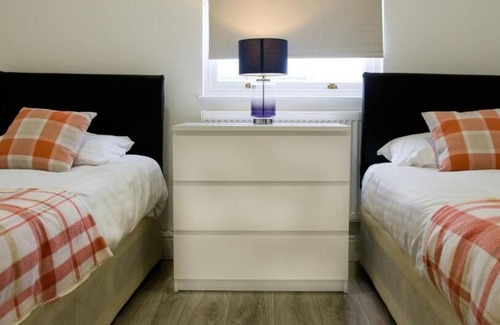Chelmsford Apartment | Remarkable 2-Bed Apartment in Chelmsford