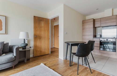 Limehouse Apartment | Remarkable Limehouse 1BR, near Shopping & Dining, by Blueground
