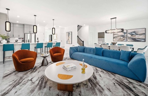 Florida Center House | Remarkable Retreat | International Drive villa w/magic theme BR, theater, pool