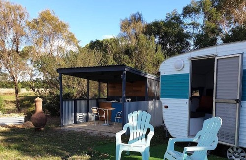 Wallington House | Remedy Farm Retreat - peaceful, private glamping 5 mins from Beach