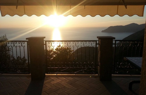 Riomaggiore Apartment | REMIGIU Typical residence with a wonderful sea view in the 5 Terre national park