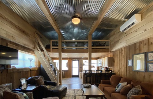 Norfork House | ❤️ "Remington Ranch" Walk to the local Micro-Brewery, Adventure Store, & Bakery!