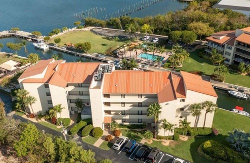 Bowens Addition Condo | Remodeld 2-bedroom condo with boat dock in charming Key Largo with AC, WiFi