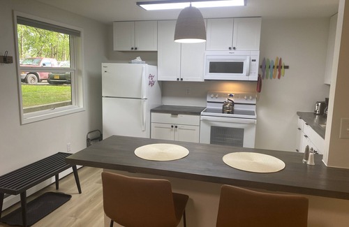 Taku - Campbell Apartment | Remodeled 1 bed apt near airport in quiet neighborhood, unit 4