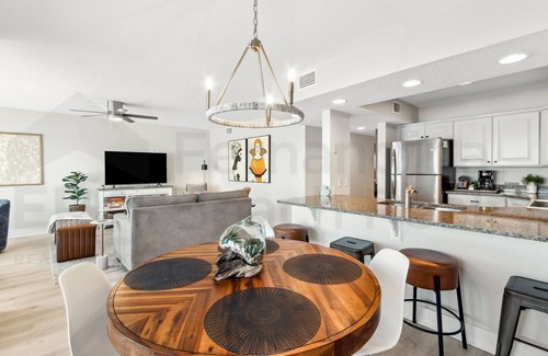 Ocean Cay Condo | Remodeled 2 Bed/2 Bath, 3rd floor Oceanfront condo sleeps 5. Oceanfront balcony & pool.