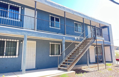 Albuquerque Apartment | remodeled 2 br apt with AC, washer and dryer