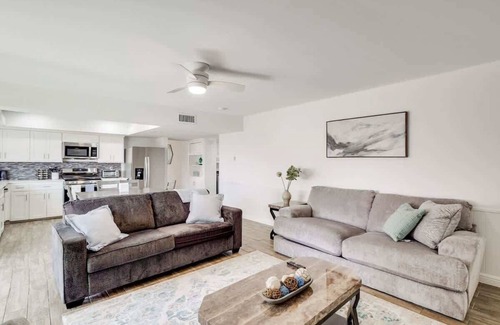 North Central Carrollton House | Remodeled 3 bedroom with central location Carrollton