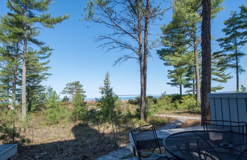 Maple City Condo | Remodeled 3br Condo on Lake Michigan 3BR with A/C