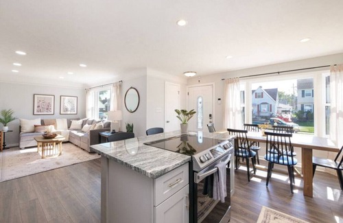 Parma Apartment | Remodeled 4 Bedroom With a Game Room!