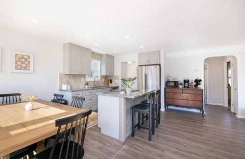 Parma Apartment | Remodeled 4 Bedroom With a Game Room!