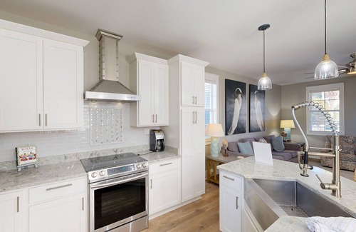 Port St. Joe Cottage | Remodeled beach getaway with WiFi & hot tub - central location