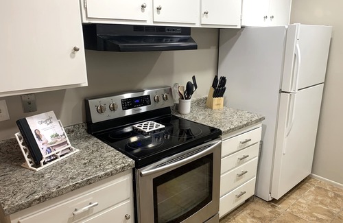 Yuma Condo | Remodeled Condo across from the Pool!