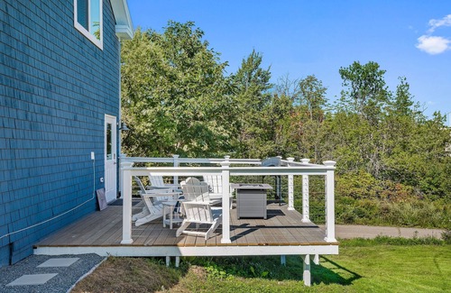 Winterport Cottage | Remodeled cottage with river views, propane firepit + wifi