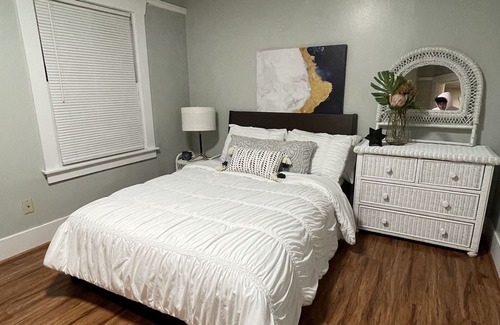 University District Bed & Breakfast | Remodeled craftsman’s home in the heart of UW