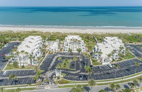 Port Canaveral Condo | Remodeled Direct Oceanview Penthouse - Pool, Hot Tub, Beach Access, Sleeps 6
