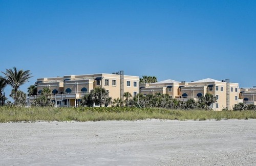 Port Canaveral Condo | Remodeled Direct Oceanview Penthouse - Pool, Hot Tub, Beach Access, Sleeps 6