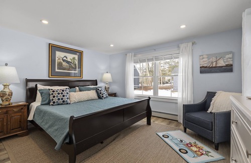Isle of Springs House | Remodeled for 2024! Immaculate Southport Island home. 5 minutes to Boothbay!