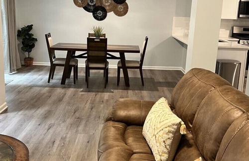 Kennesaw House | Remodeled Gem, Total Comfort