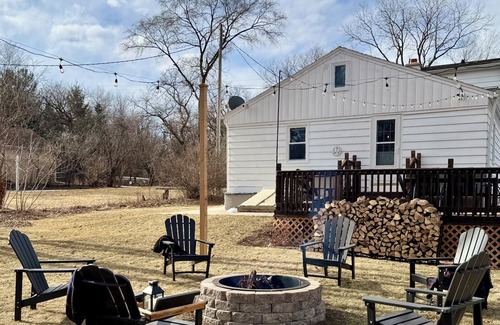 Delafield House | Remodeled Home on Wooded Nagawicka Lake Channel