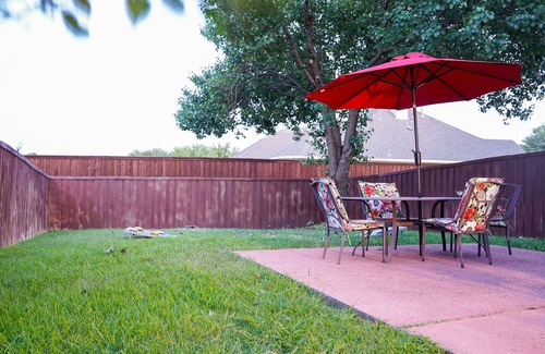 Lewisville House | Remodeled luxury with Proximity