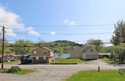 Bristol House | Remodeled Newfound Lake - home w/water views sleeps 10- close to ski mountains!