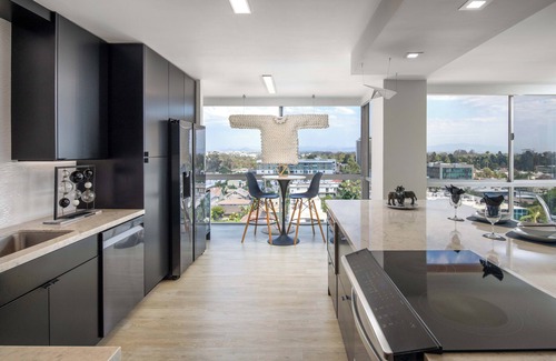 Hillcrest Condo | Remodeled unit in historic building at Hillcrest/Bankers Hill border.
