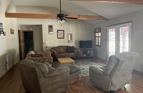 Board Camp Cabin | Remote Cabin on Sugar Creek Near Wolf Pen Gap-Ouachita National Forest