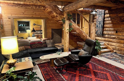 Paonia House | Remote privacy minutes to town